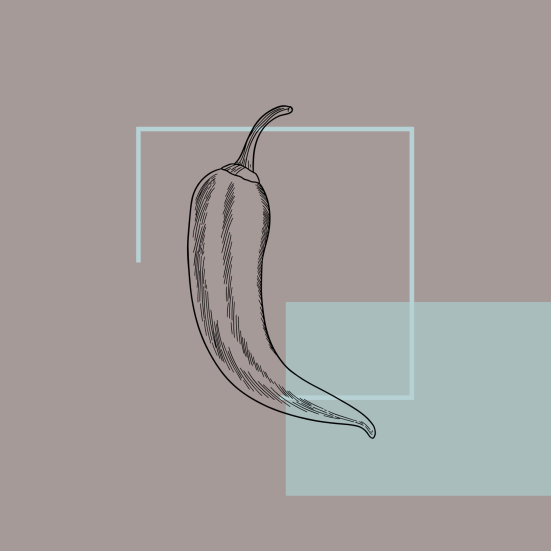 Pige, der har tømt en kurv med diverse indhold ud omkring sig